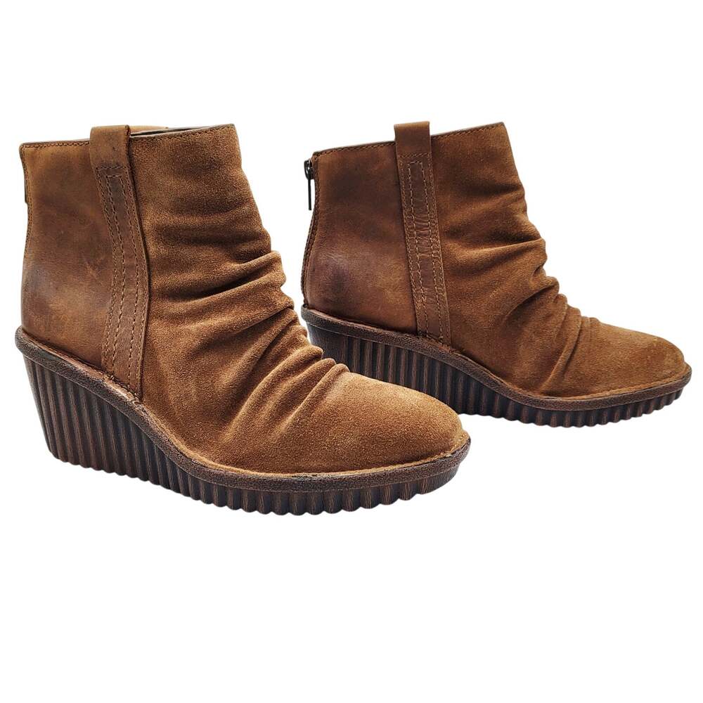 Bionica Women’s Size 7 Destiney Camel Brown Suede Slouch Ankle Booties Wedge